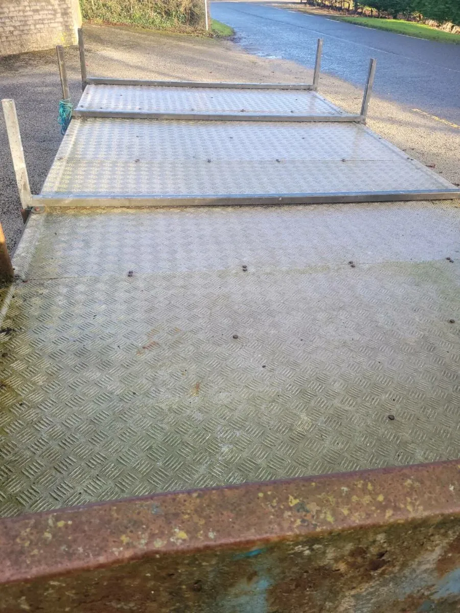 16ft by 7ft flat bed trailer new cheqer floor - Image 3