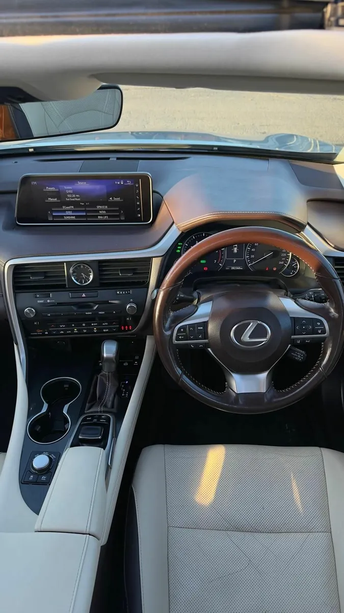 Lexus RX 450h - Image 3