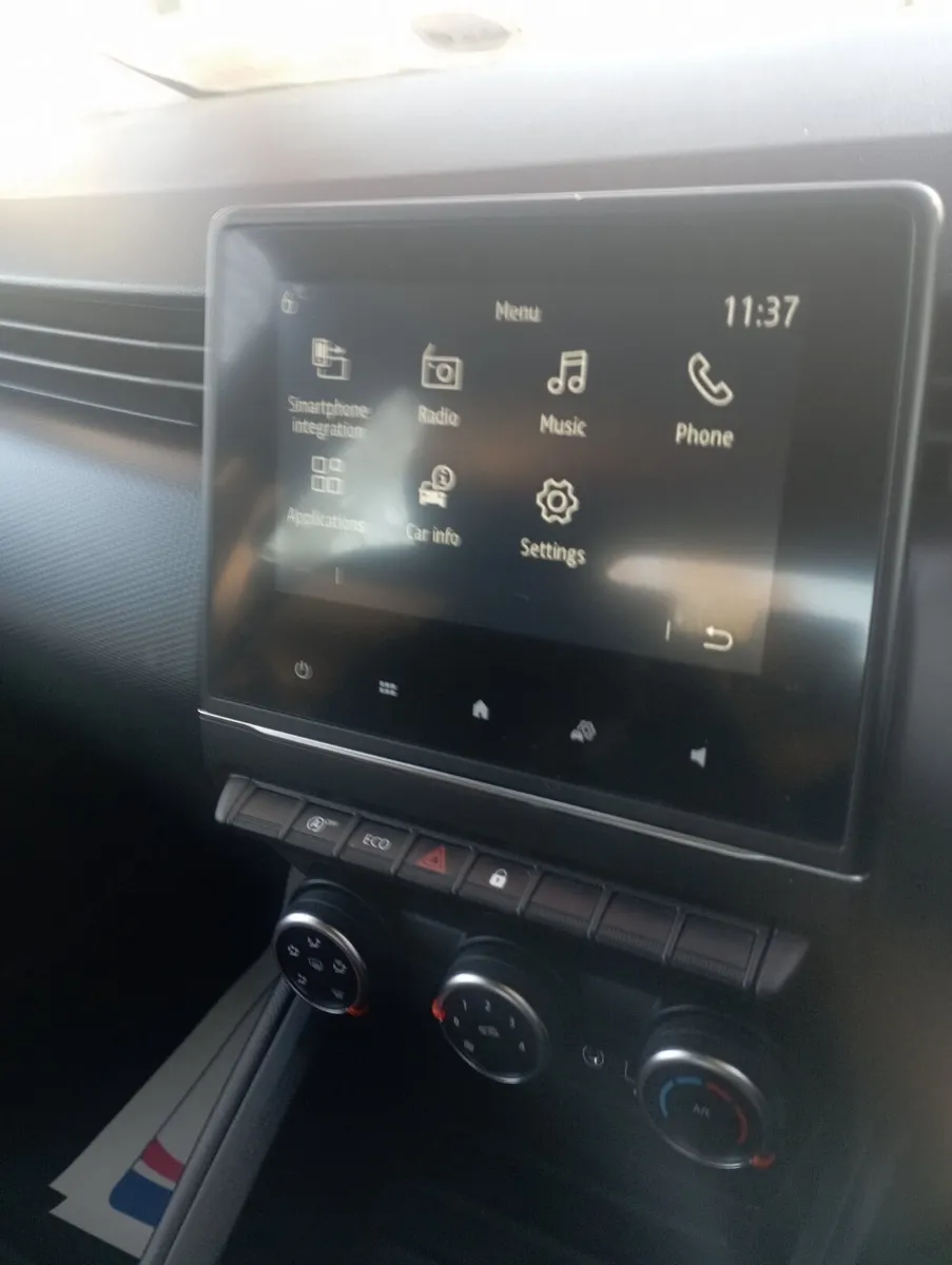 Renault Clio - Image 4