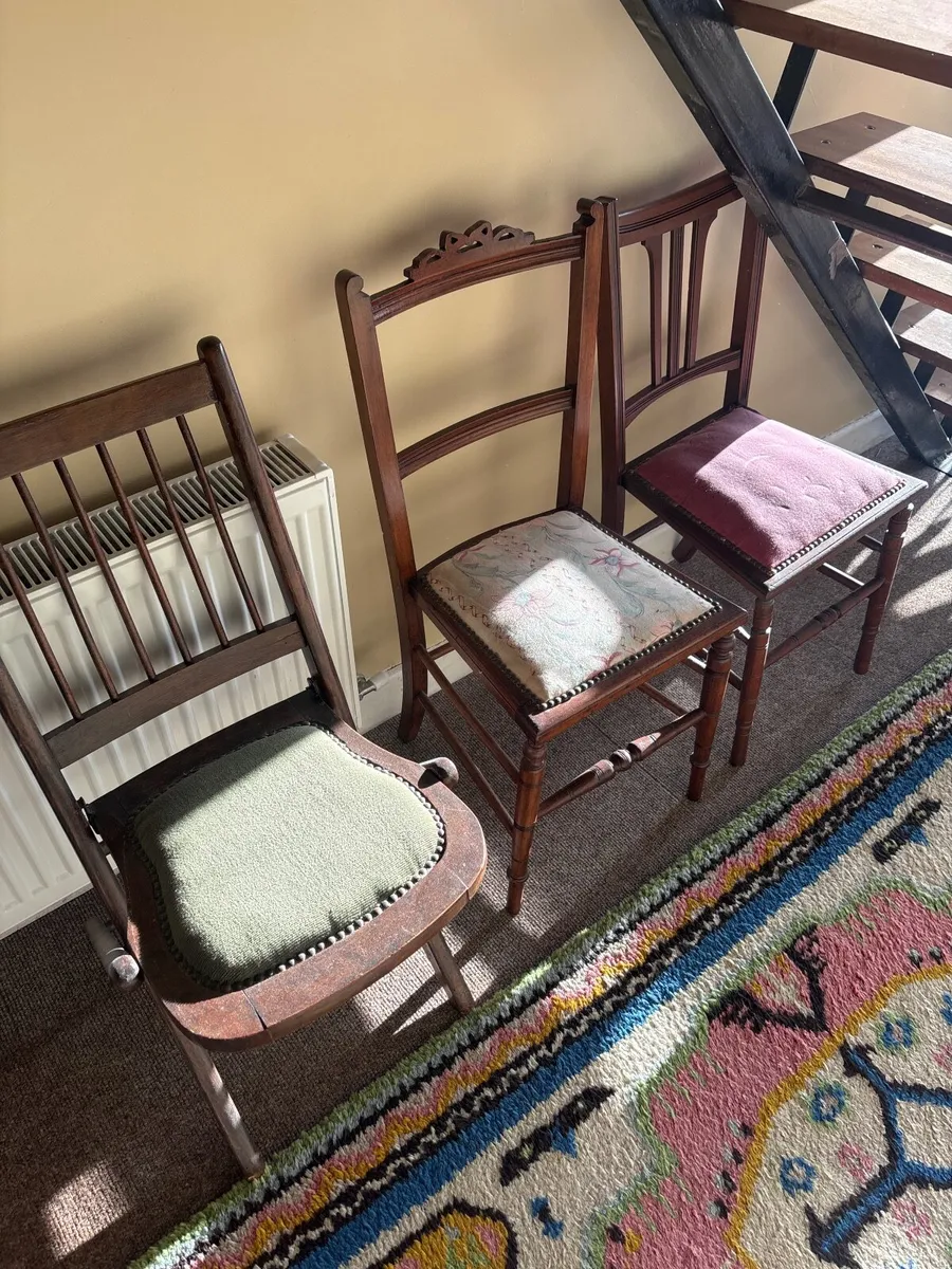 3 vintage hall chairs - Image 1