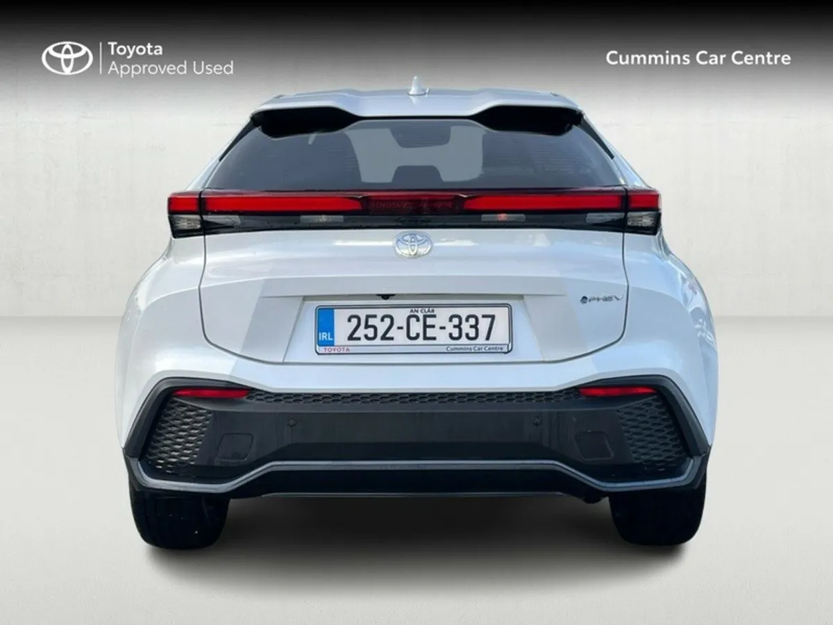 Toyota C-HR C-HR PHEV SPORT - Image 4