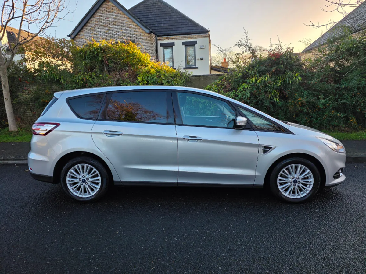 Ford S-Max 2.0 TDCI Zetec 150PS 5DR Auto - Image 3