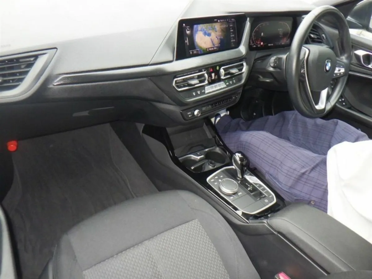 BMW 1-Series 118I PLAY - FACTORY ALLOY WHEELS - RE - Image 3