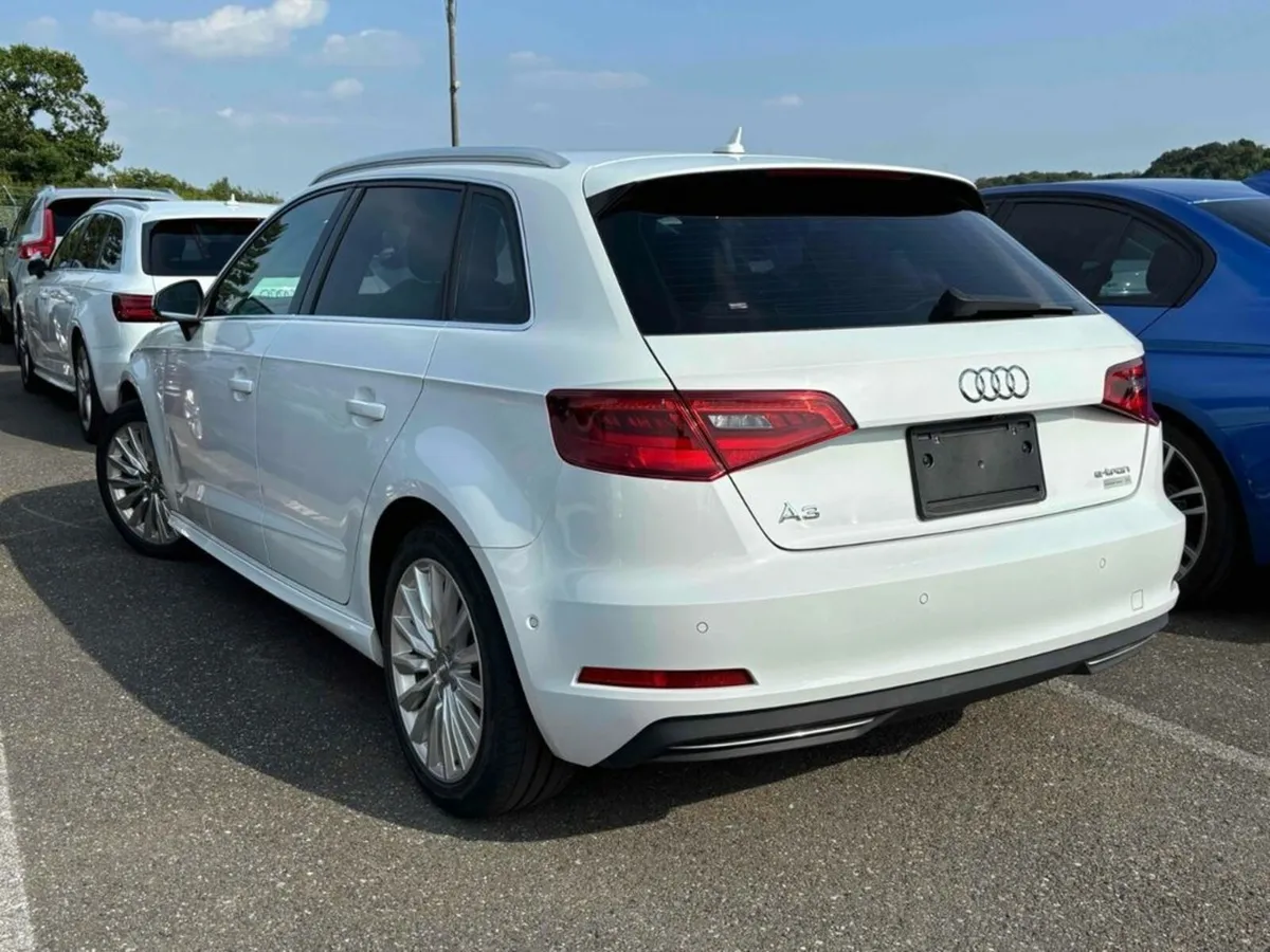 Audi A3 E-TRON - PLUG-IN HYBRID - FACTORY ALLOYS - - Image 2