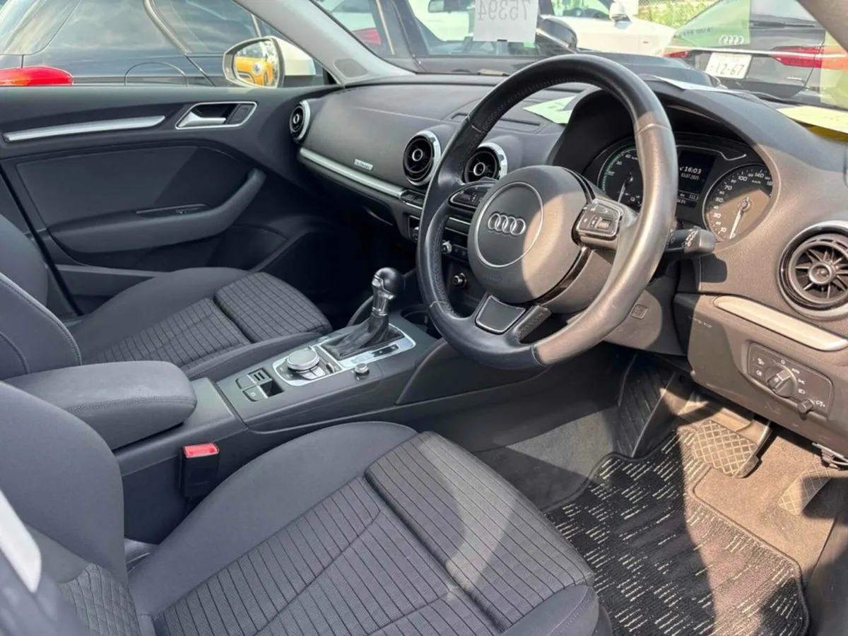 Audi A3 E-TRON - PLUG-IN HYBRID - FACTORY ALLOYS - - Image 3