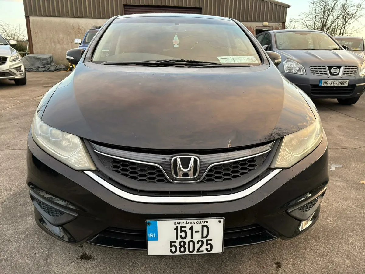 2015 Honda Jade - Hybrid - 6 Seater - Image 2