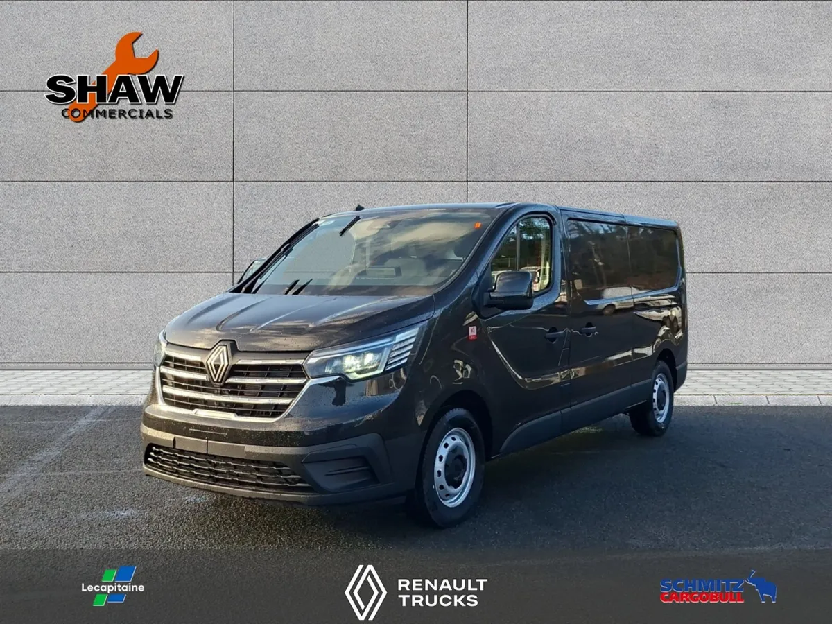 Renault Trafic Red Edition Black - Ready for 261 - Image 1