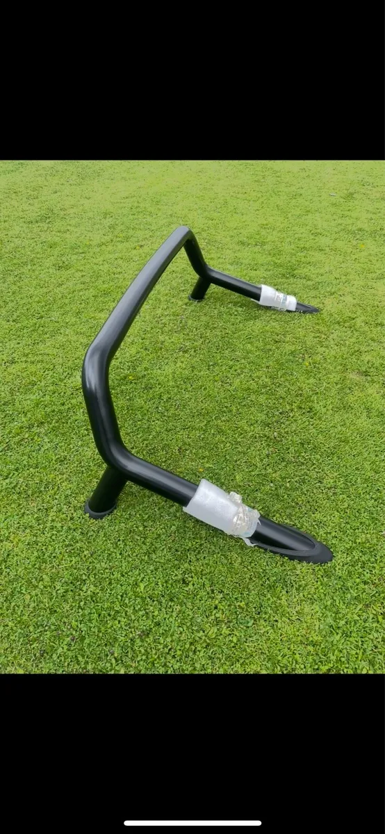Toyota Hilux black sport A bar - Image 2