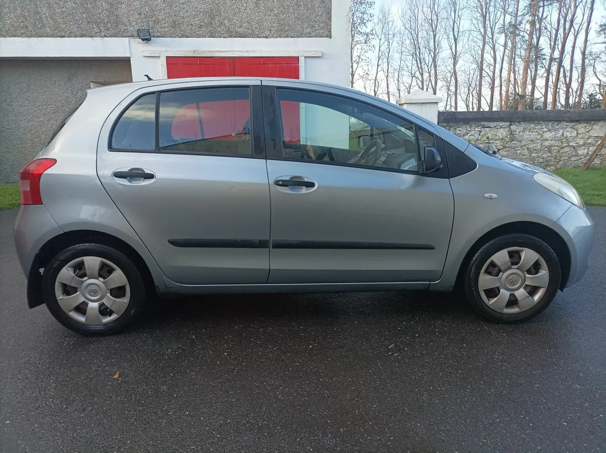 Toyota Yaris 2006 - Image 3