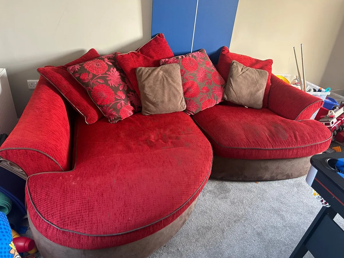 Couch /Sofa - Image 2