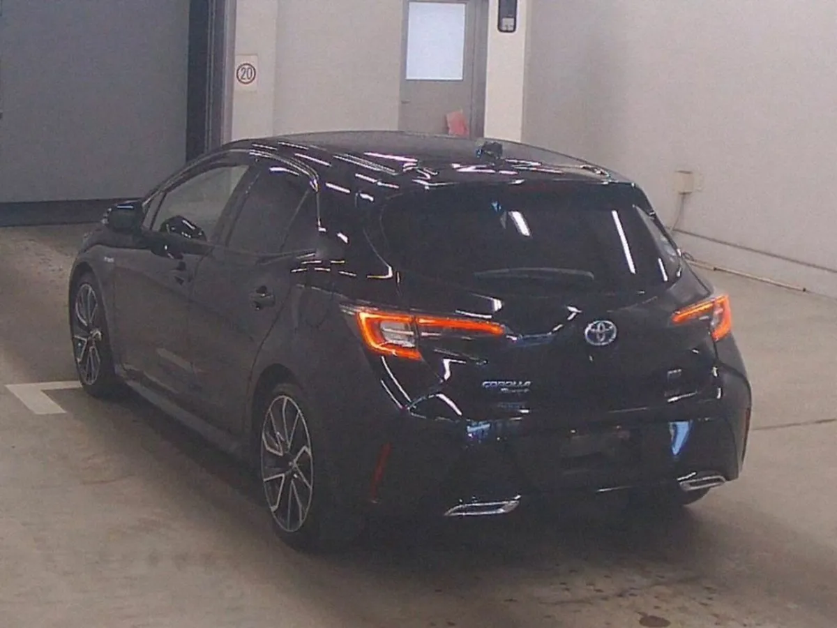 Toyota Corolla 1.8L PETROL HYBRID - Image 2