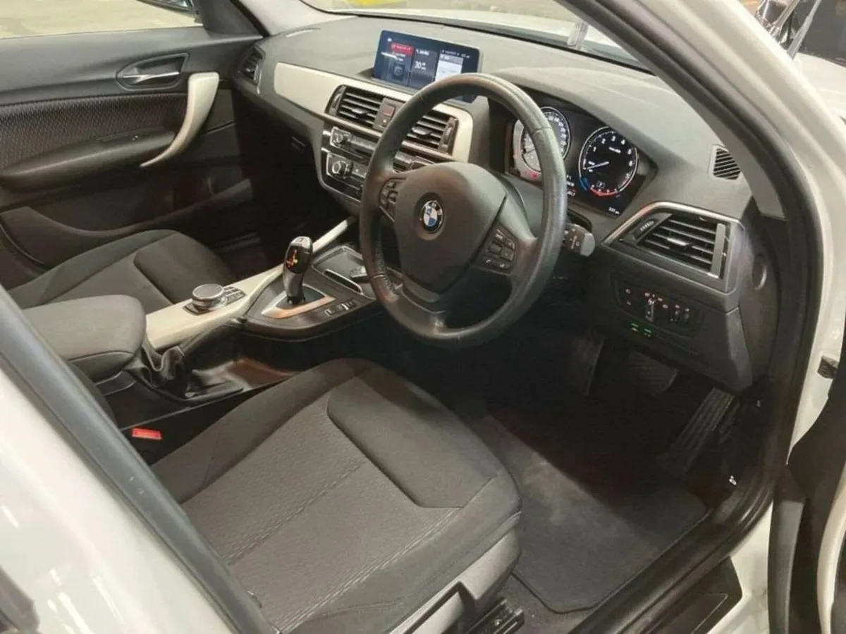 BMW 1-Series 118I - FACTORY ALLOYS - REVERSE CAMER - Image 3