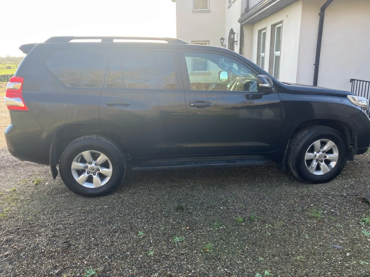 Toyota Land Cruiser - Image 2