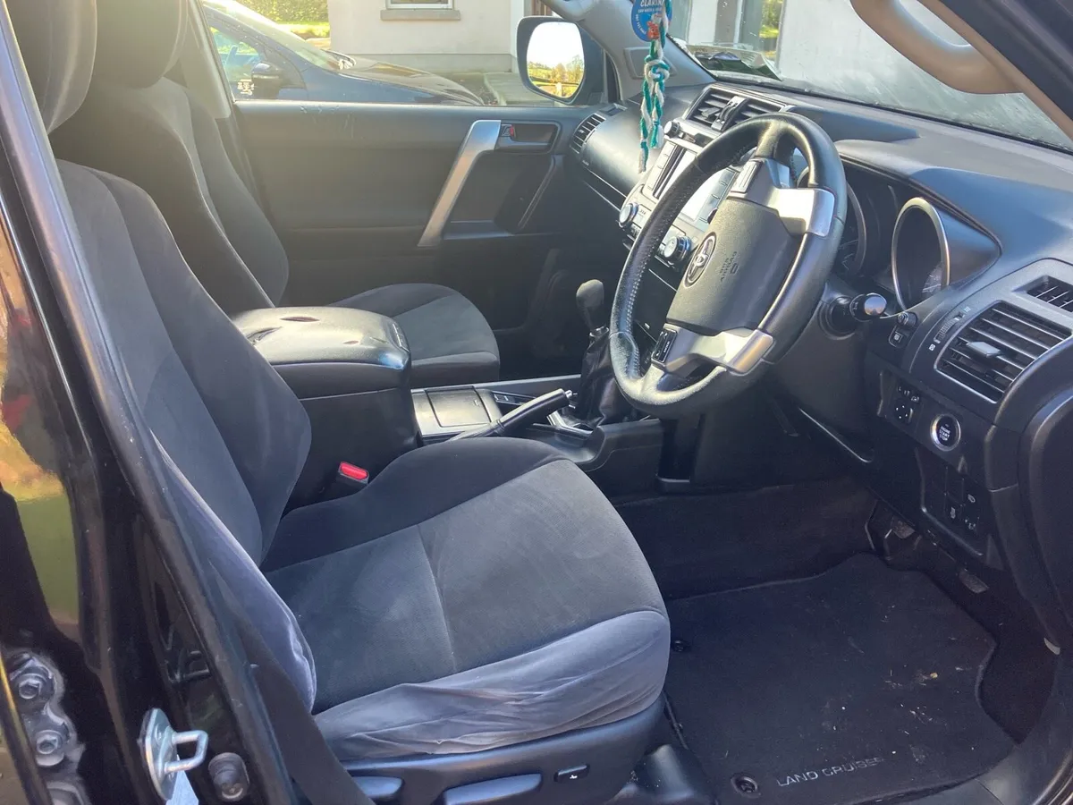 Toyota Land Cruiser - Image 3