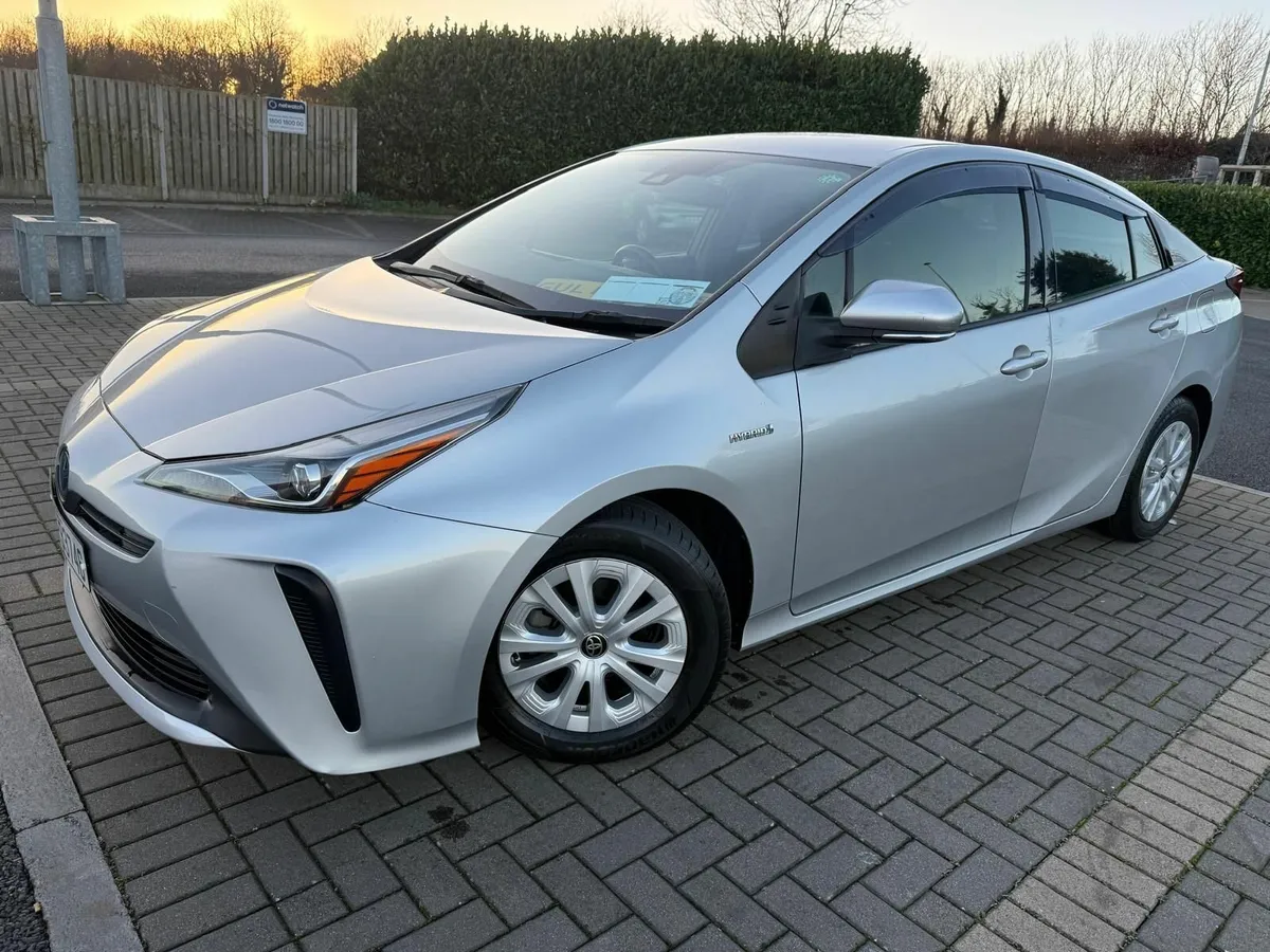 Toyota Prius 2020 - Image 2
