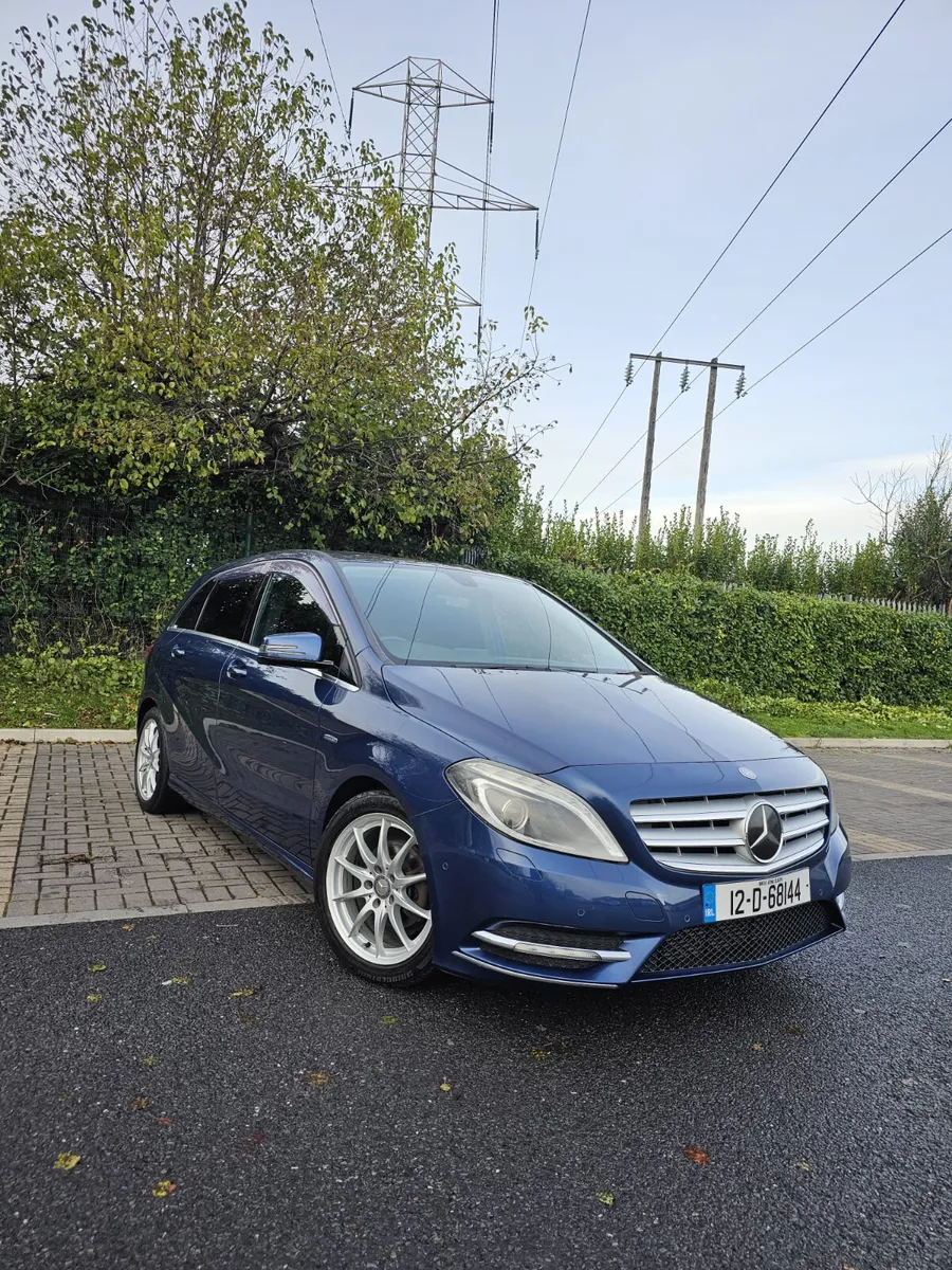 Mercedes-Benz 2012 Automatic - Image 3