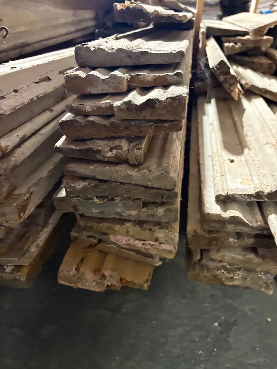 Antique architrave for window surrounds - Image 3