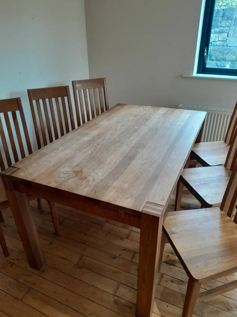 Table chairs - Image 1