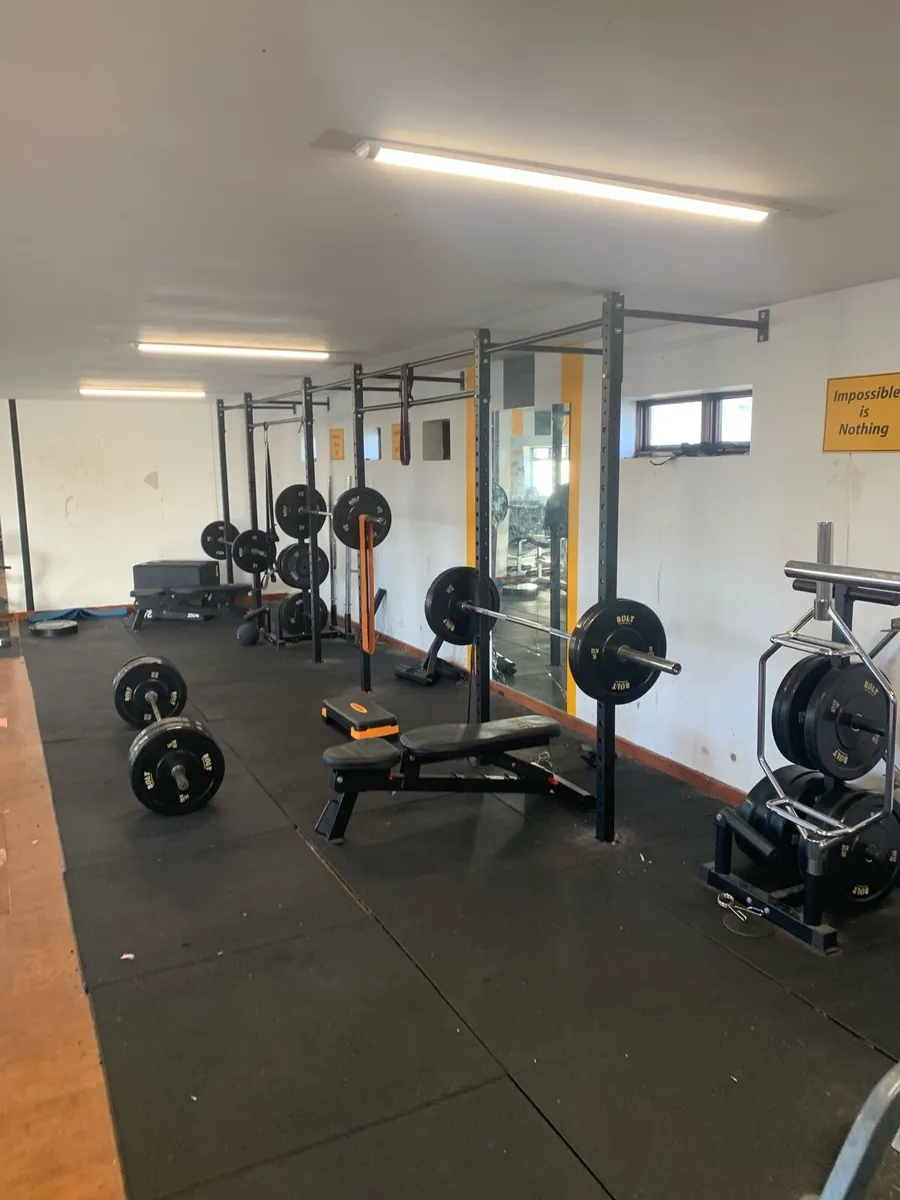 3 bay wall mounted rig - Image 2