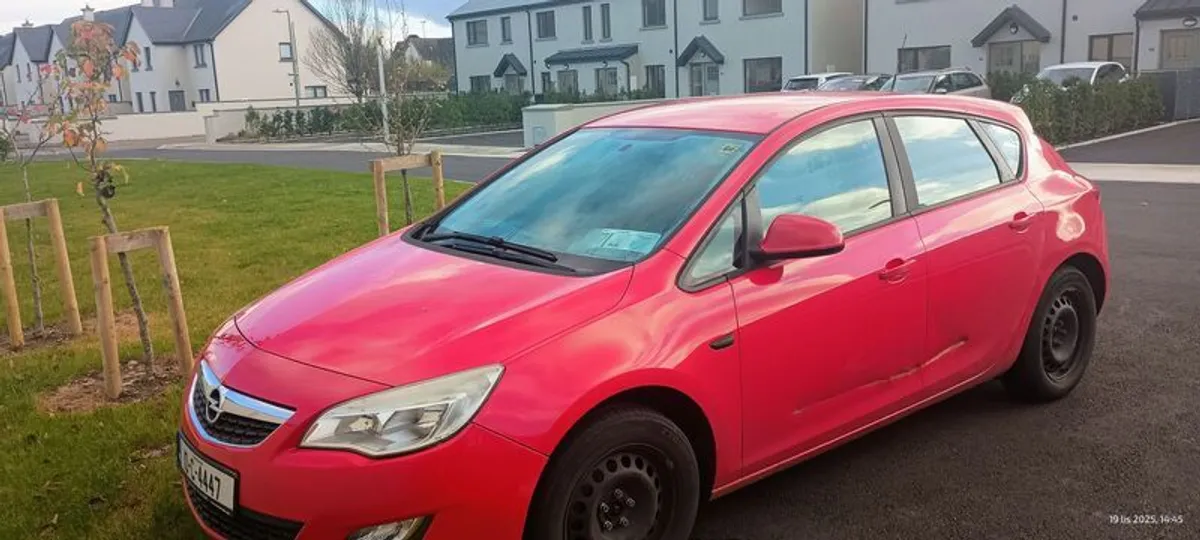 2010 Opel Astra j 2010 - Image 2