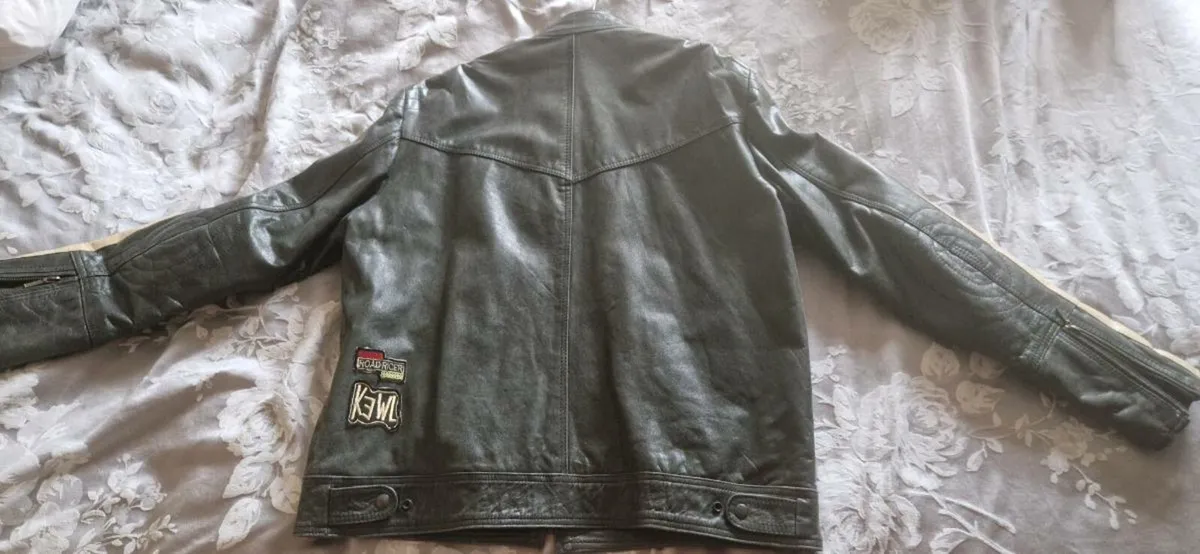 MENS BLACK LEATHER JACKET NEW - Image 2
