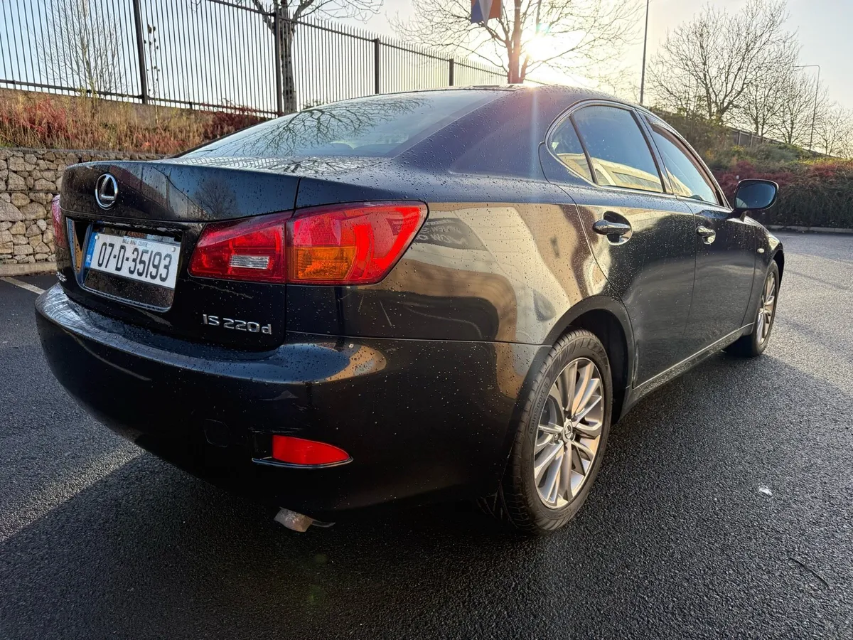 Lexus IS220d (NCT 10-26) - Image 4