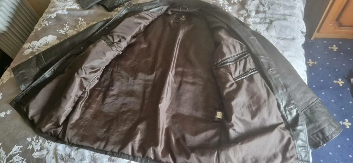 BROWN LEATHER JACKET - Image 2