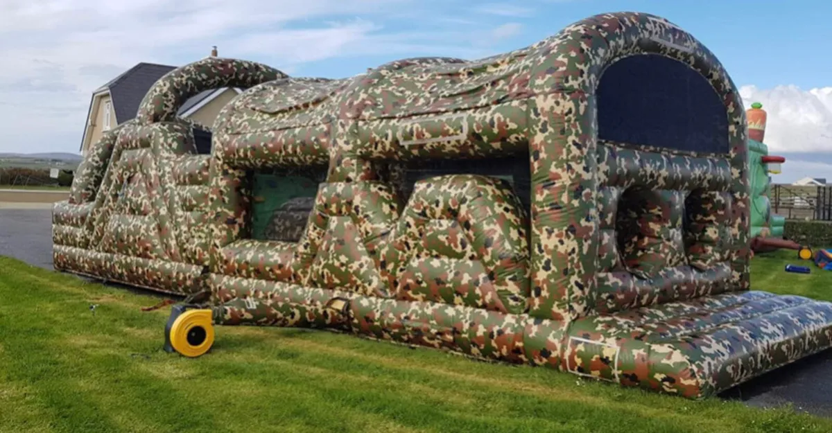 Bouncing castle obstacle course - Image 3