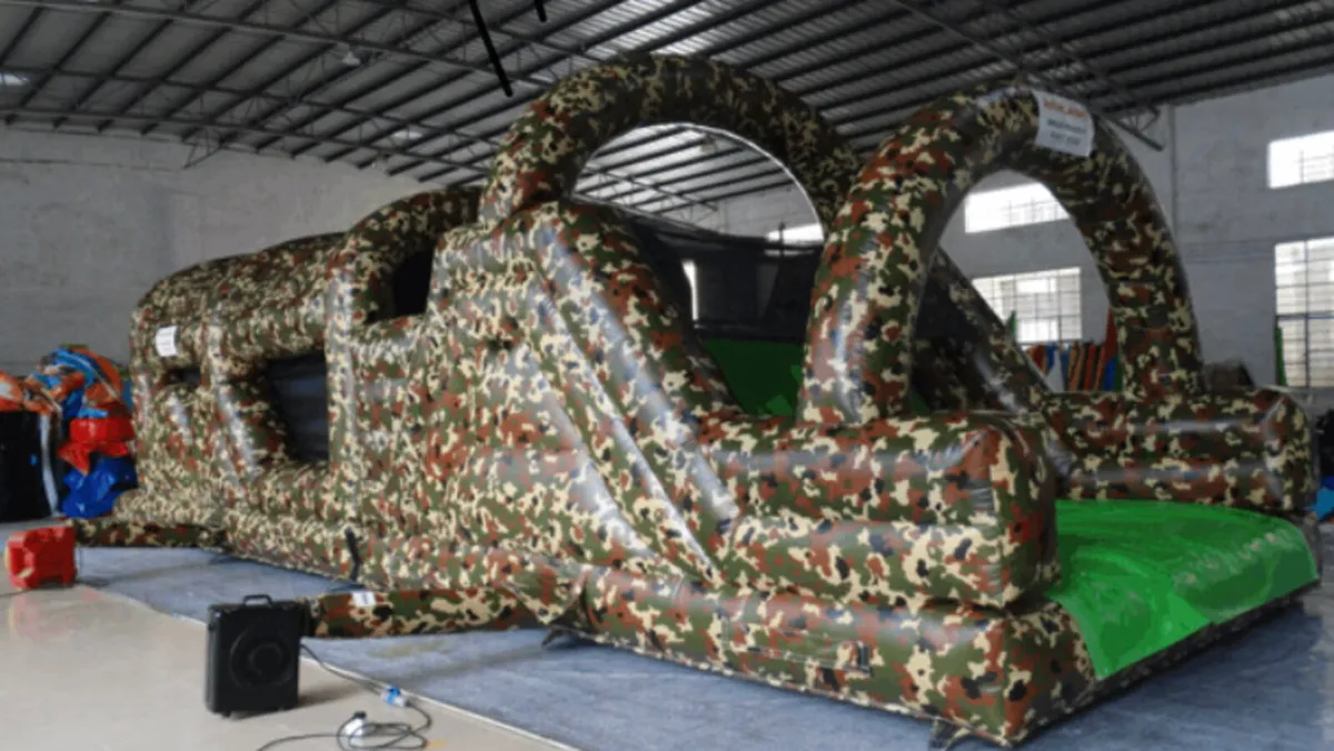 Bouncing castle obstacle course - Image 4