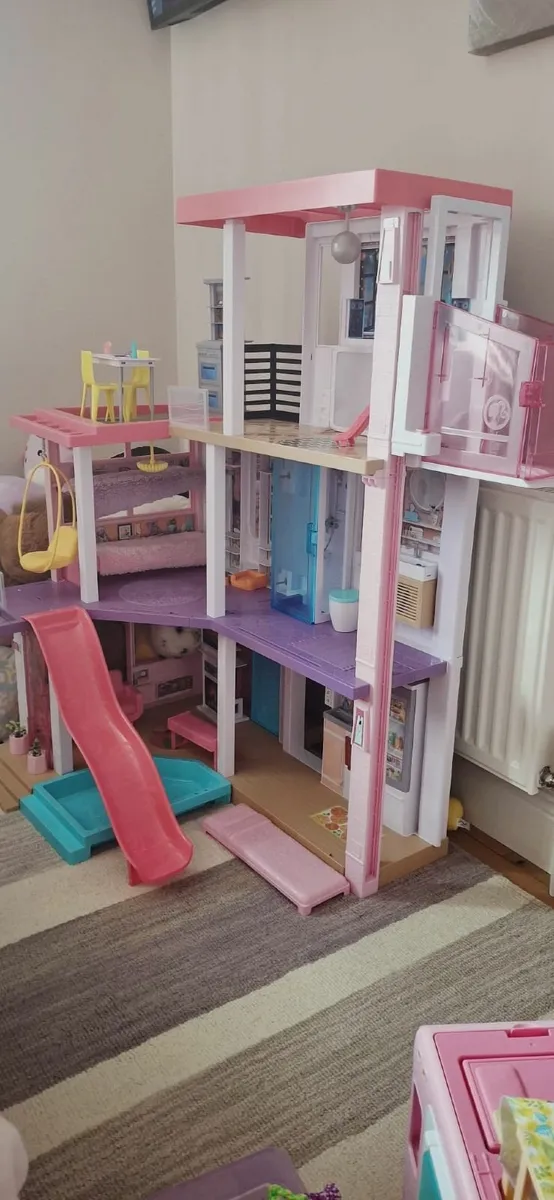 Barbie Dream house - Image 1
