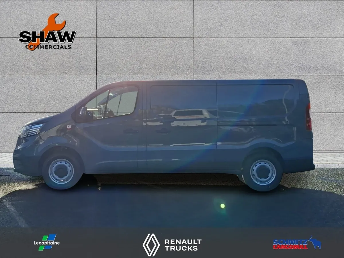 Renault Trafic Red Edition Grey - Ready for 261 - Image 2