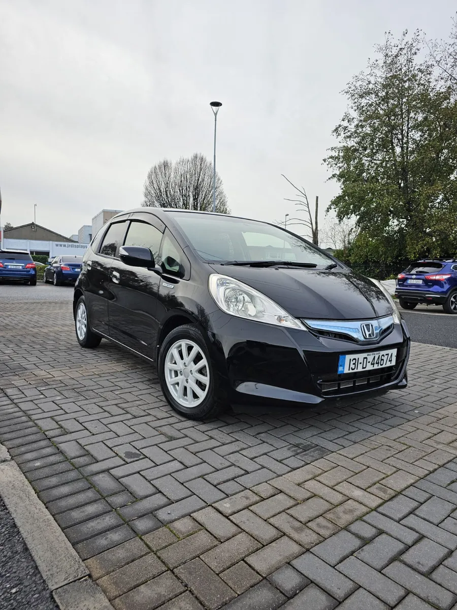 Honda Fit Automatic Hybrid 2013 - Image 1