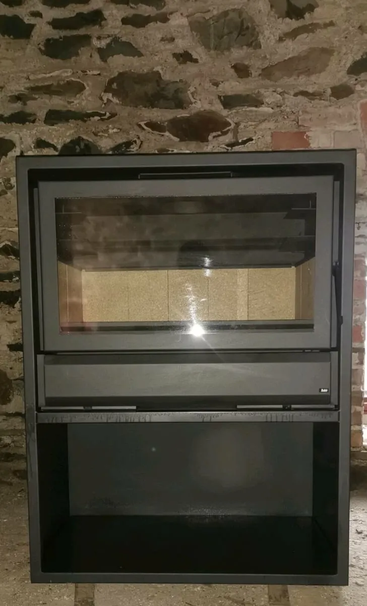 Wood Burning Stove - Image 1