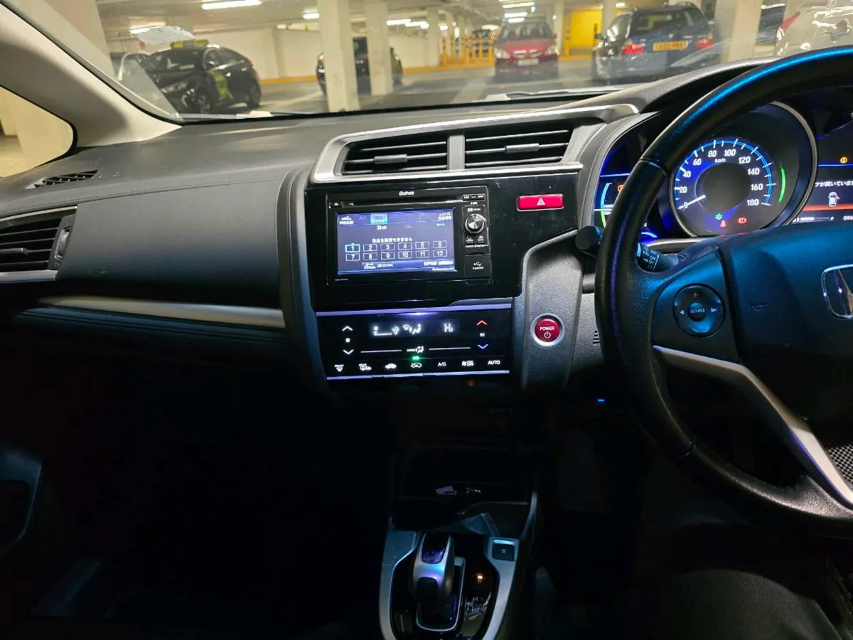 Honda Fit (Hybrid) low mileage - Image 4