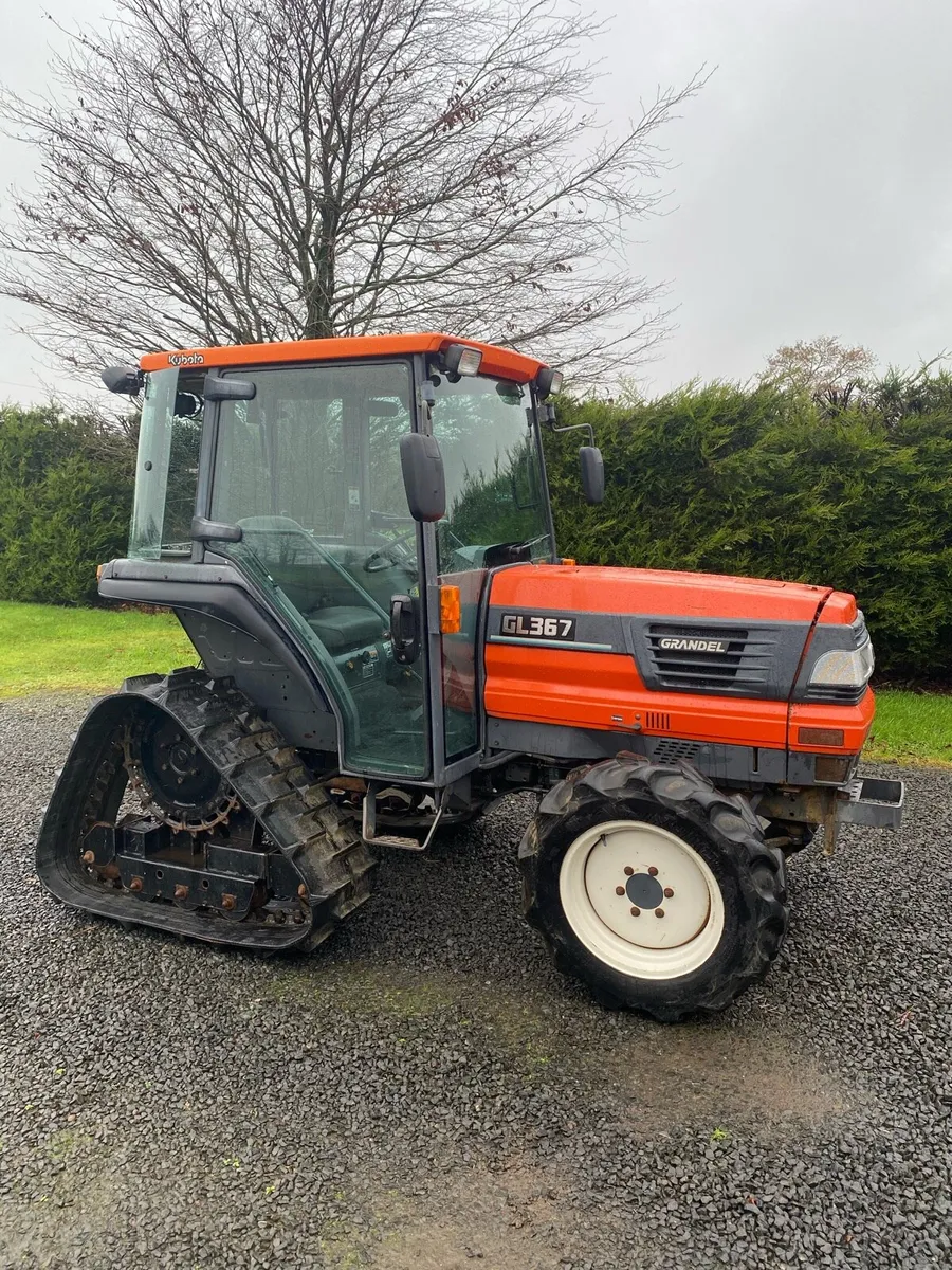Kubota GL367 compact tractor - Image 2