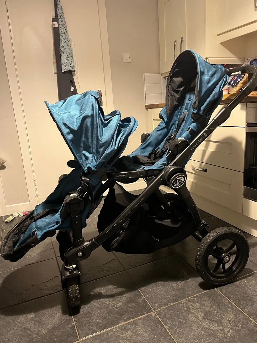 Double buggy city jogger - Image 2