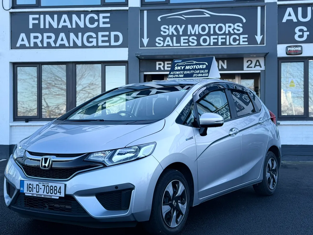 2016 Honda Jazz/Fit 1.5 Petrol Hybrid ,Automatic - Image 4
