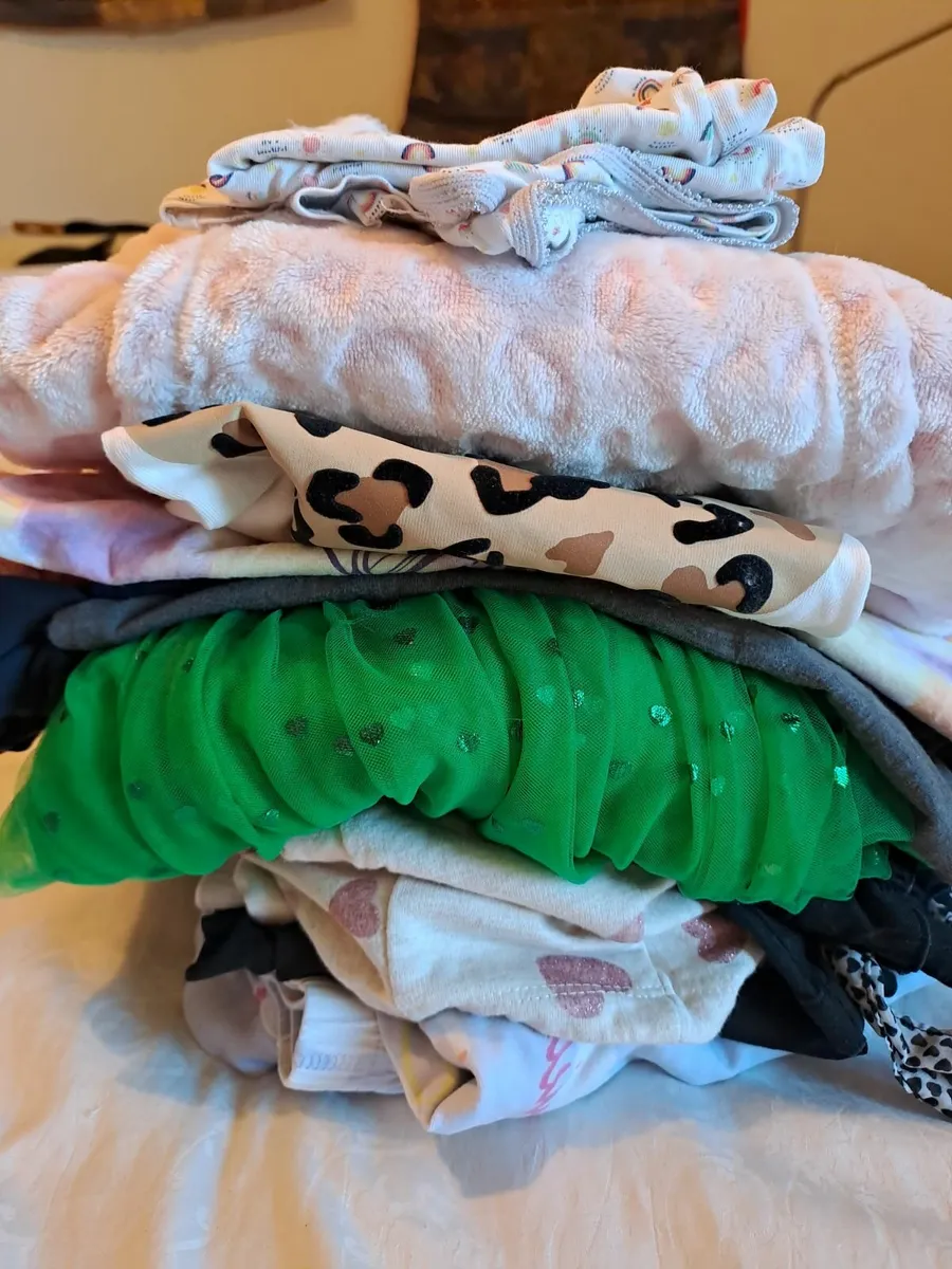 15 pc bundle 4 to 5 years old - Image 2