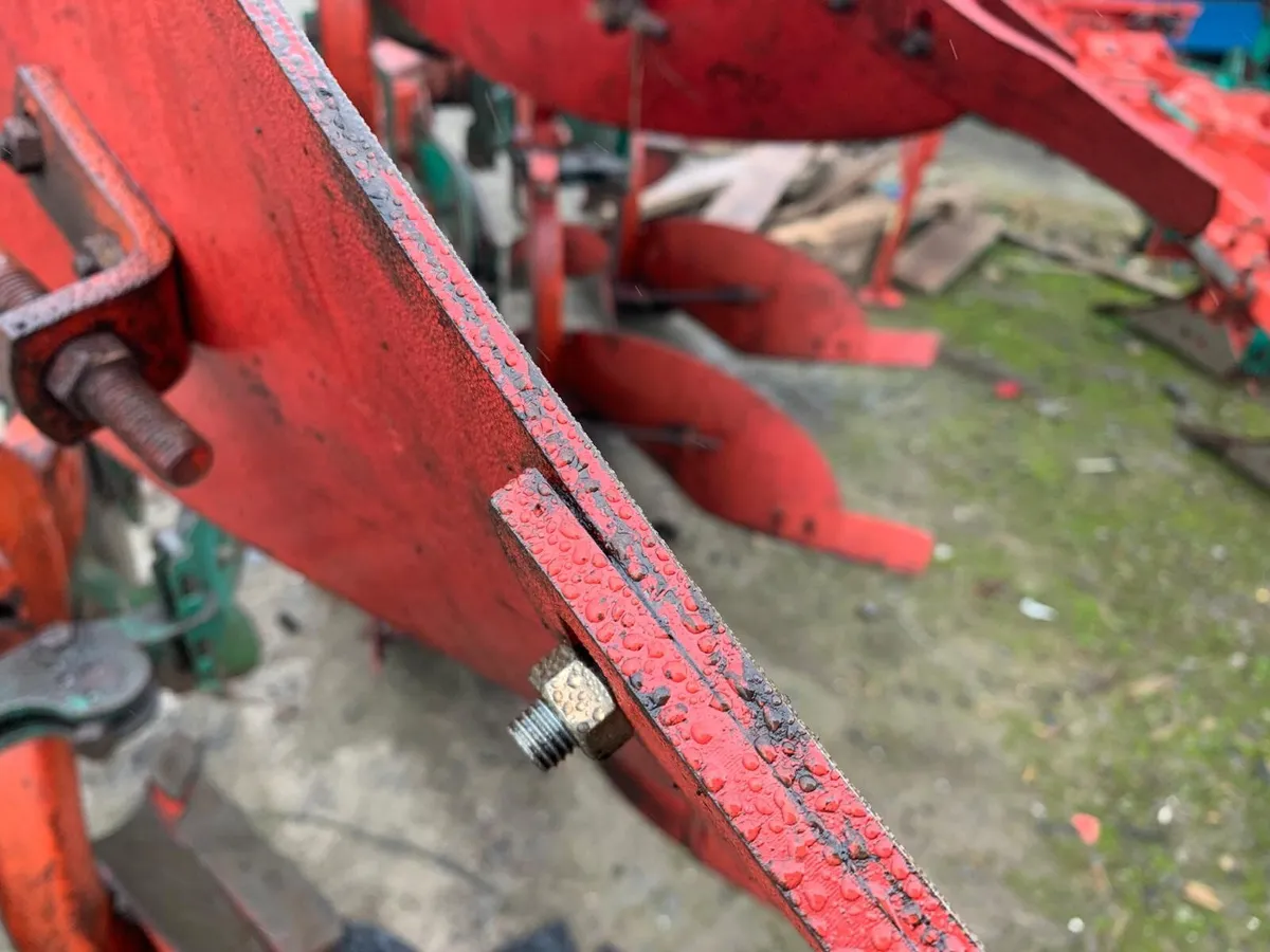 KVERNELAND 4 X 14" E160 REV NO 8 - Image 3