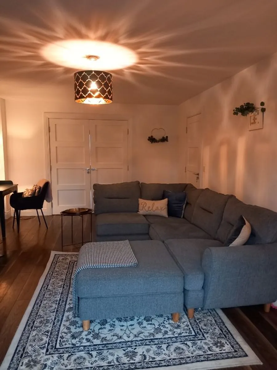 Sofa Measurements are 140cm short side, 220 long - Image 2