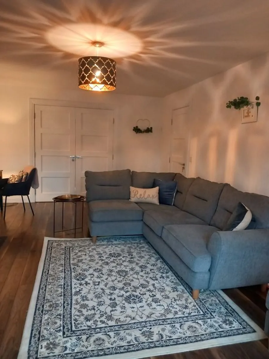 Sofa Measurements are 140cm short side, 220 long - Image 3