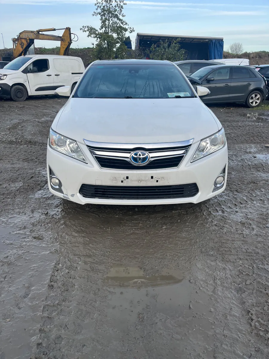 16 Camry 2.5 hybrid - Image 1