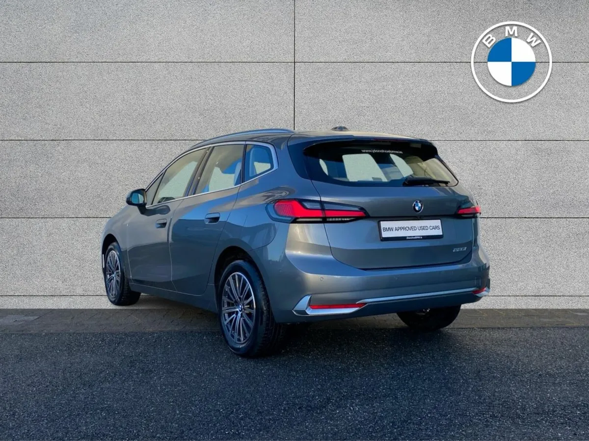 BMW 2-Series 220i Luxury Active Tourer - Image 3