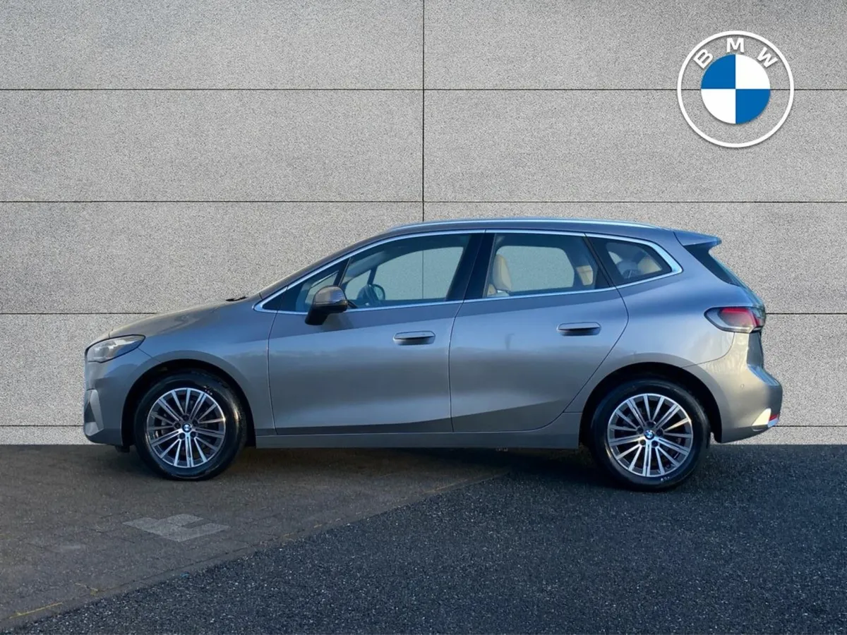 BMW 2-Series 220i Luxury Active Tourer - Image 4
