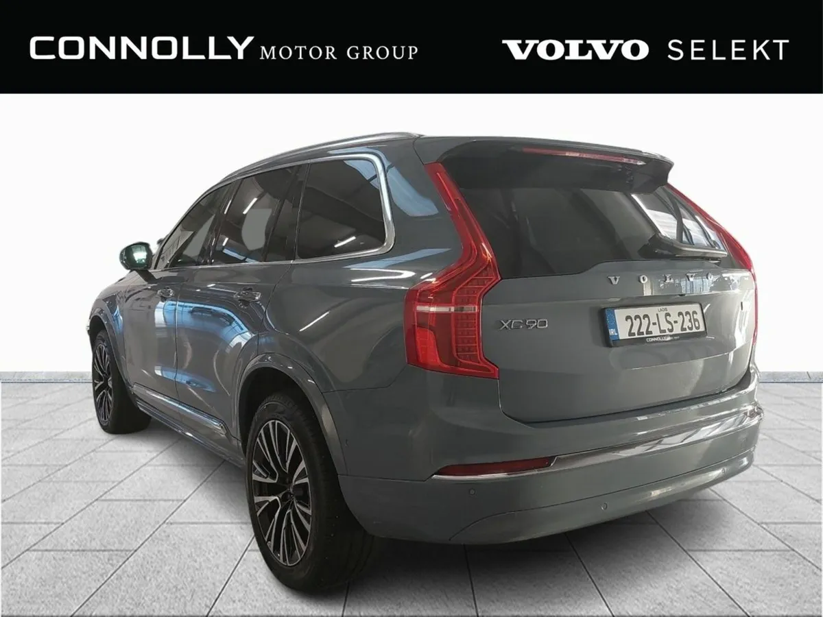Volvo XC90 T8 PHEV Plus Bright - Image 4