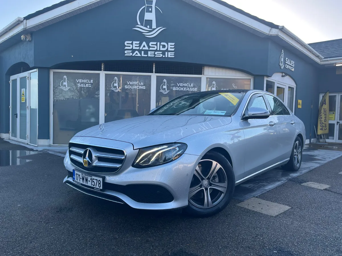 171 Mercedes E220. As New - Image 1