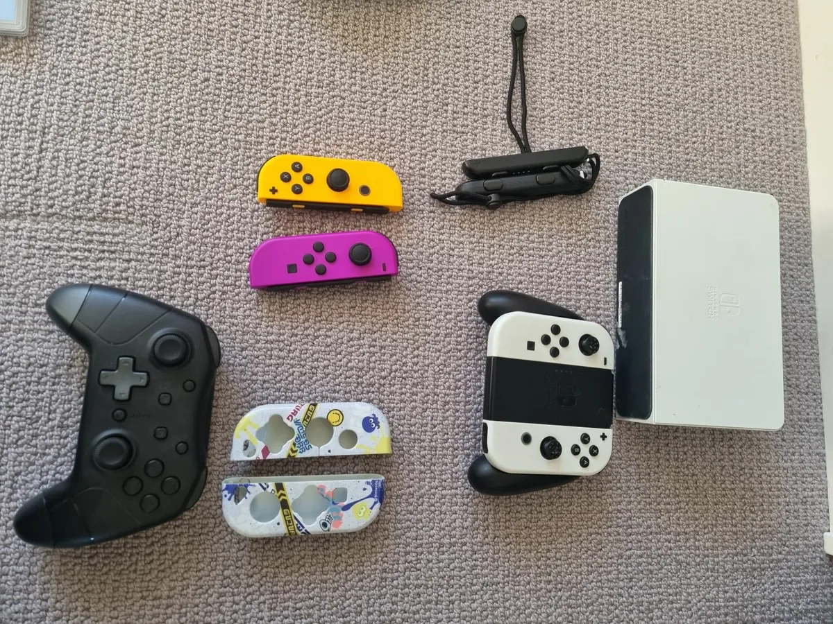 Nintendo Switch OLED  Bundle  - Pristine condition - Image 3