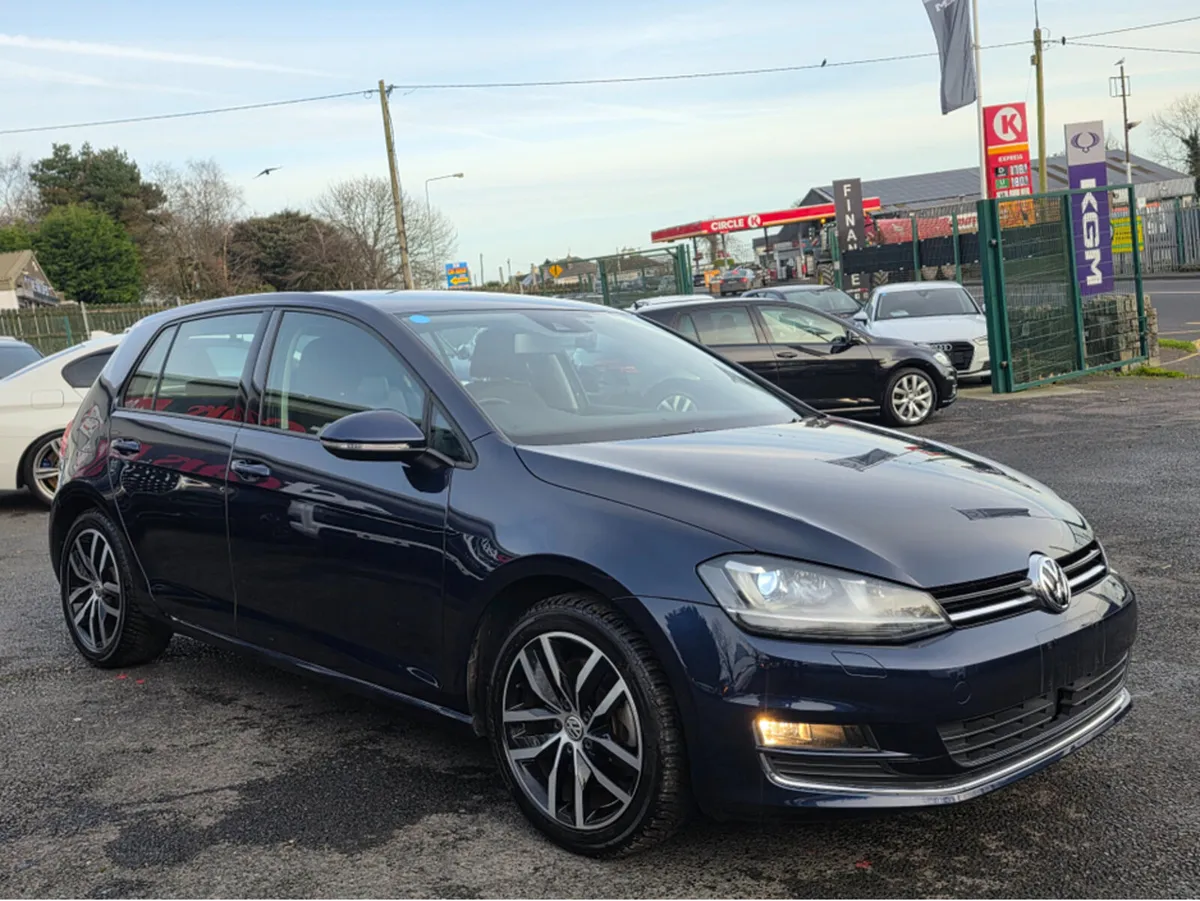 Volkswagen Golf 1.4 FULL LEATHER HEATED SEATS  REV - Image 2