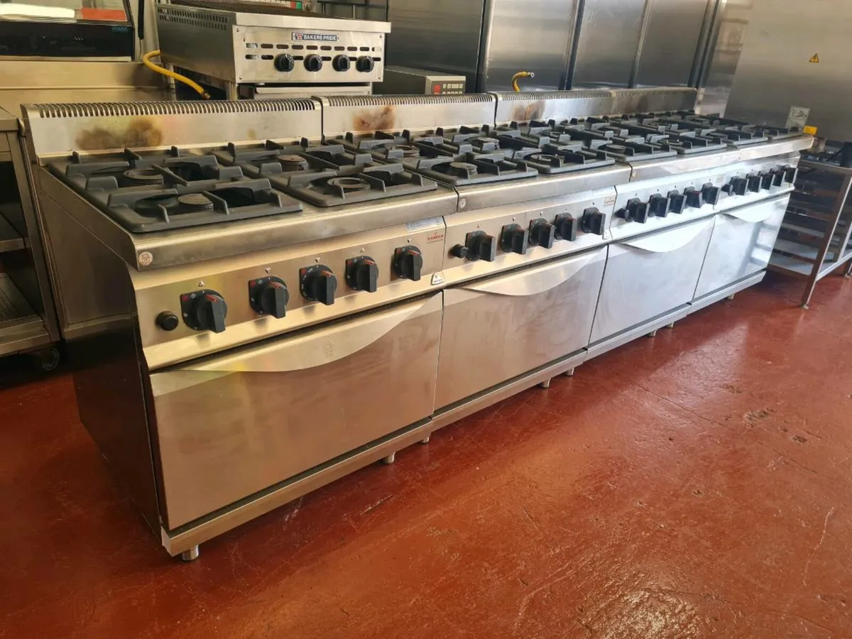 Bertos 4 Ring Gas Cooker - Image 1