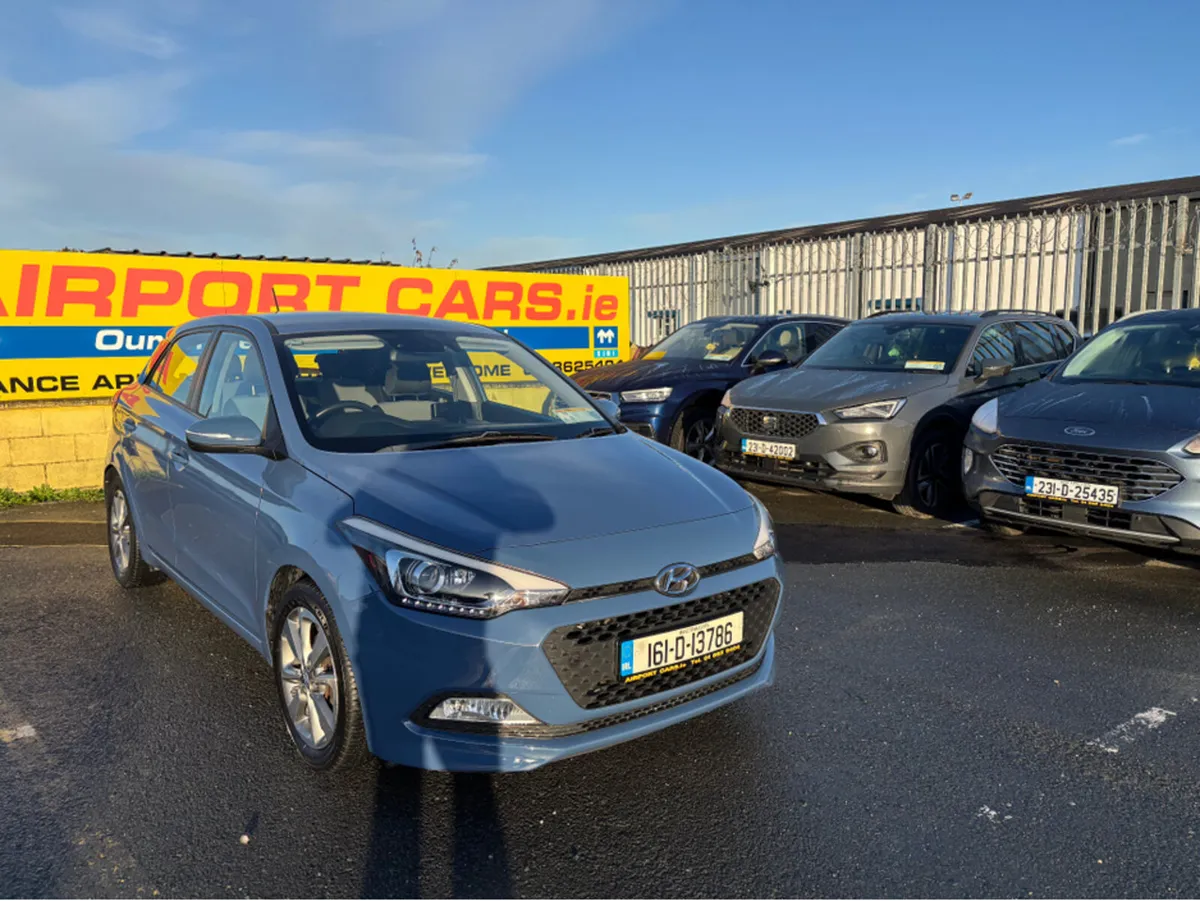 Hyundai i20 PETROL DELUXE 5DR - Image 4